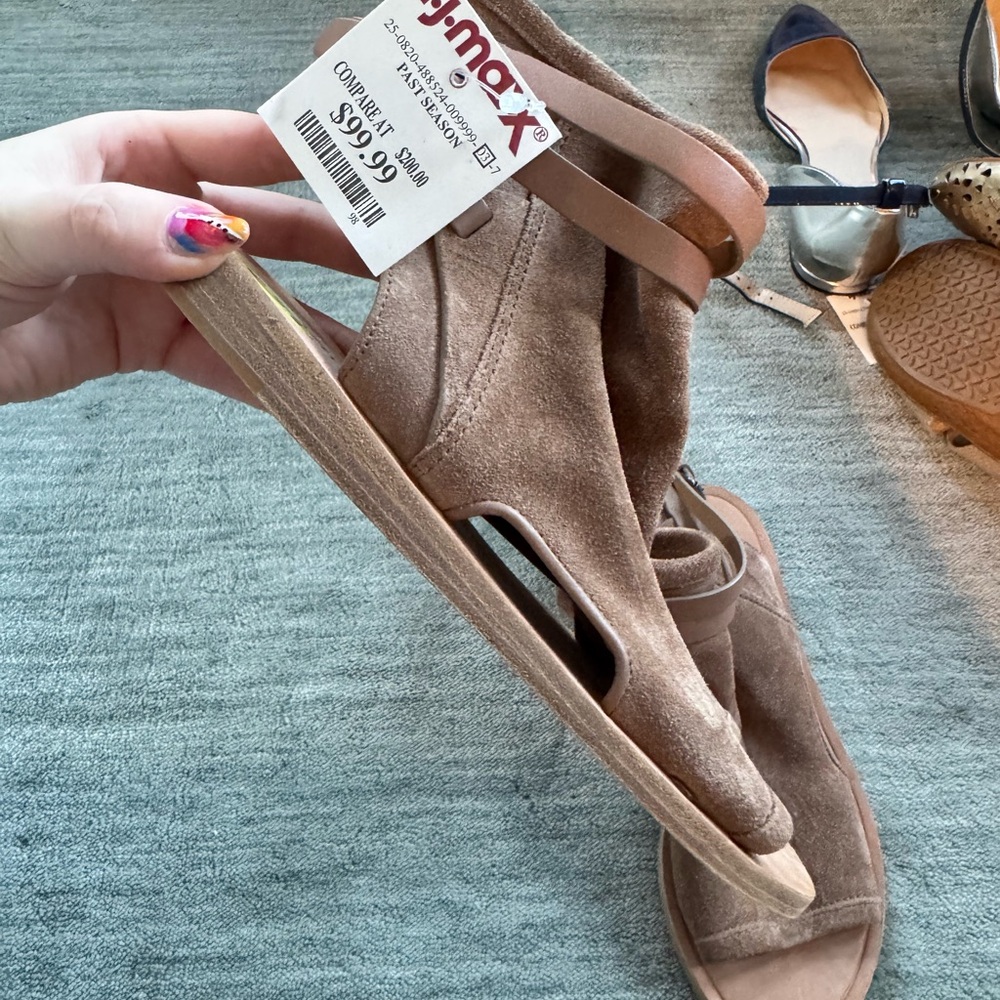 Vince Tan Suede Women's Sandals - Picture 3 of 6